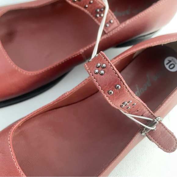 Elegant Red Mary Jane Shoes - Picture 6 of 10